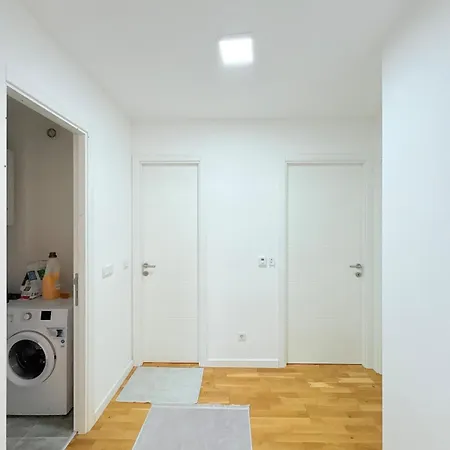 Apartment Sky *